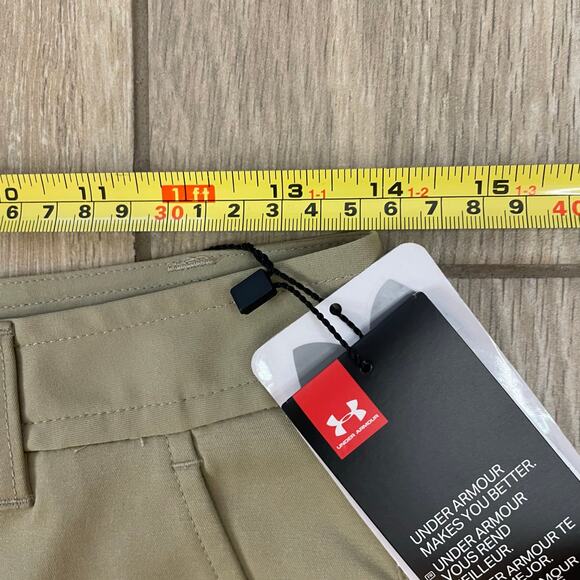Under Armour Boys Khaki Golf Shorts Size 16 Tan Polyester NWT - Picture 6 of 11